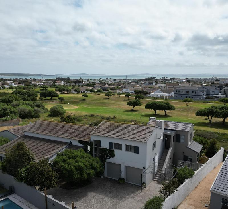 5 Bedroom Property for Sale in Country Club Western Cape